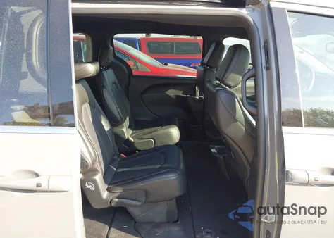 2025 Chrysler Pacifica Select z USA, uszkodzony, nr VIN 2C4RC1BG2SR561338